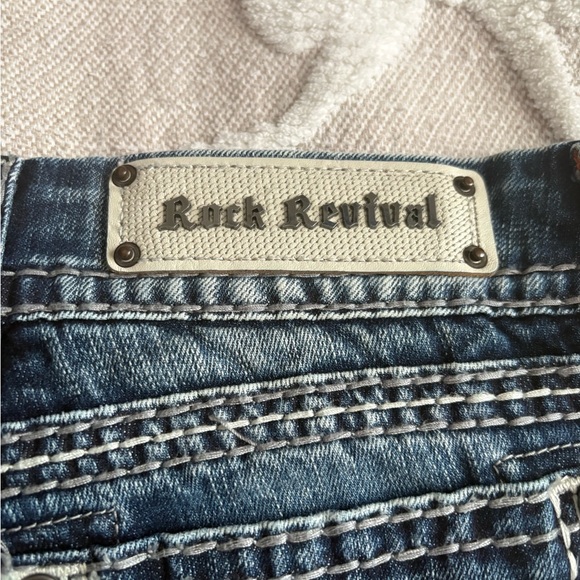 Rock Revival "Lynkai" Easy Crop Jeans - Picture 7 of 10